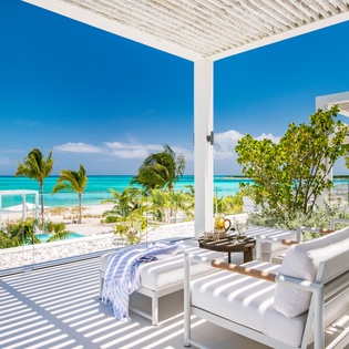outdoor-living-emerald-pavilion-track4
