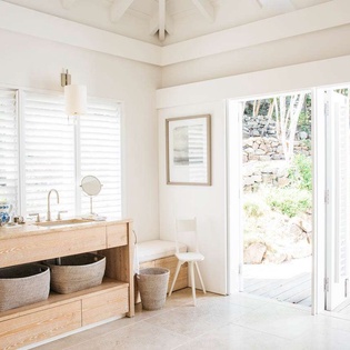 Bathroom at WV MRI, Camaruche, St. Barthelemy