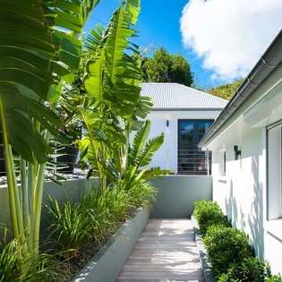 Exterior of WV LUM, Flamands, St. Barthelemy