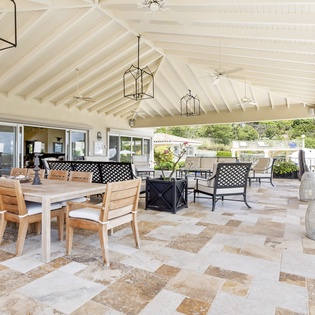 Exterior-Maison de Reve-Track-4