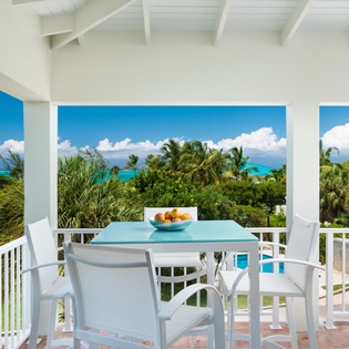 balcony-reef-pearl-track2