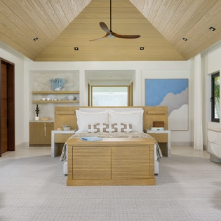 bedroom-2-footprints-track1