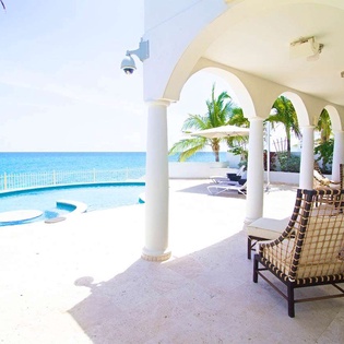 Terrace at PIE BAH, Beachfront/Cupecoy, St. Martin
