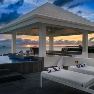 exterior-twin-palms-track12