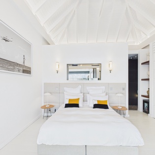 bedroom-1-ahava-track2