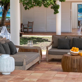 8-Jasper-OutdoorSeating
