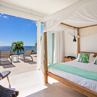 24-Aqua-Bedroom3