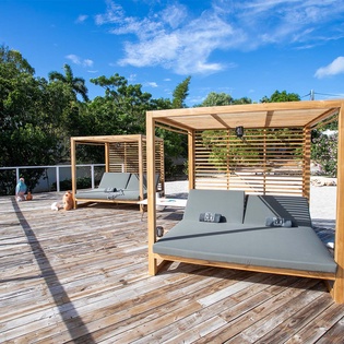 5-Jacaranda-DayBeds