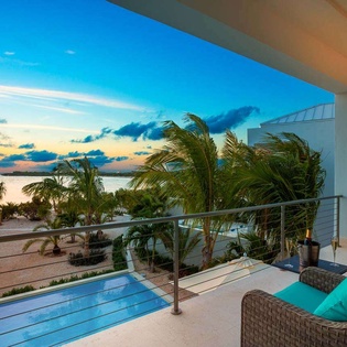 Terrace at TC SAR, Ocean Pt/Taylors, Turks & Caicos