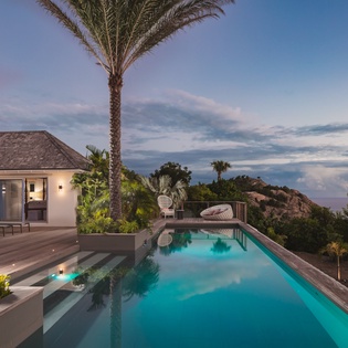 exterior-nightly-3-bel-air-track9