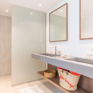 Bathroom at WV GEM, Gouverneur, St. Barthelemy