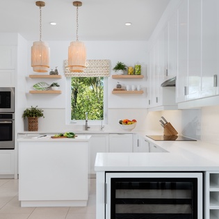 oceanside-tower-kitchen-track1
