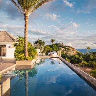 exterior-nightly-3-bel-air-track5