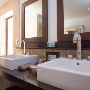 Bathroom at WV TED, Vitet, St. Barthelemy