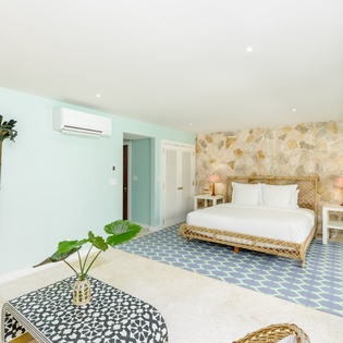 bedroom-4-the-catch-track1