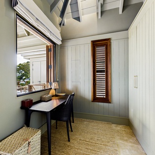 bedroom-1-primary-clyde-track2