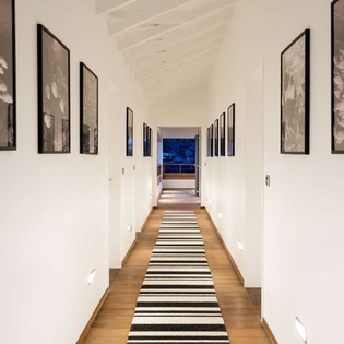Interior of WV VNA, Vitet, St. Barthelemy