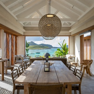 exterior-1-maud-track9