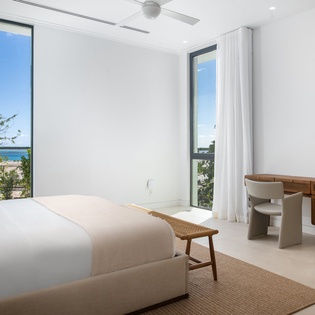 bedroom-1-the-point-track1