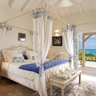 bedroom-4-dream-in-blue-track3