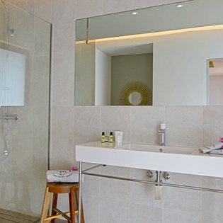 Bathroom at WV EDU, Lurin, St. Barthelemy