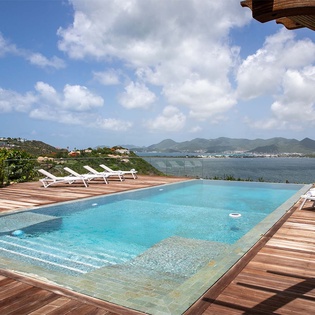 2f-LaVueFolle-Pool2