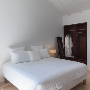 bedroom-1-amancaya-track1