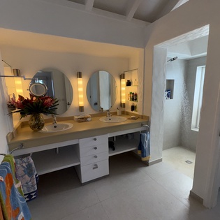 Bathroom-2-cap-au-vent-track2