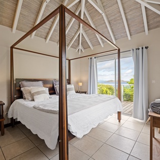 bedroom-1-villon-track3