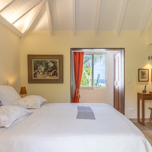 guest-bedroom1-regatta-track2