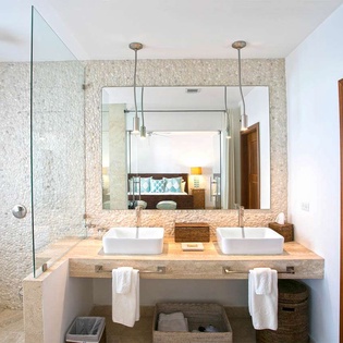 Bathroom at PIE BDV, Beachfront/Cupecoy, St. Martin