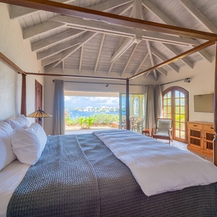 bedroom-2-terre-azure-track1