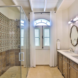 042-Guest Bathroom 4