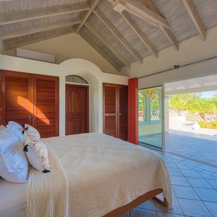 bedroom-4-terre-azure-track2
