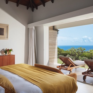 bungalow-guest-bedroom2-hvhh-track2
