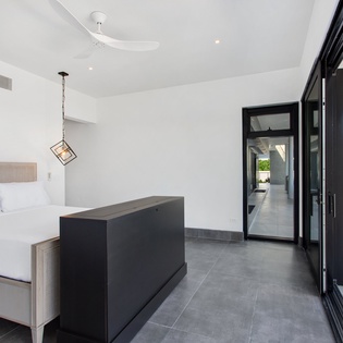 bedroom-3-reve-noir-track3