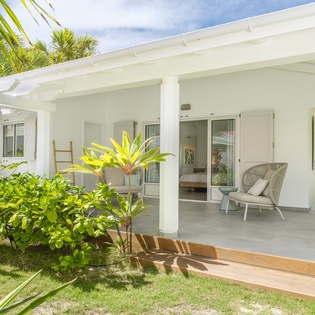 bedroom-2-les-sables-track1