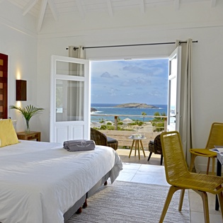 primary-bedroom-lagon-estate-track2