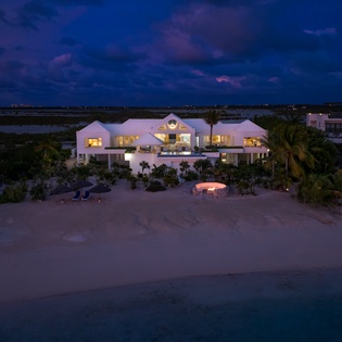 exterior-twin-palms-track22