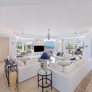 living-room-lidija-house-at-the-pearls-track1