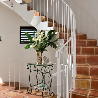 staircase-oceanside-tower-track1