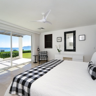 bedroom-6-le-bleu-track1