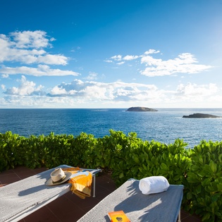 Bedroom-1-terrace-cap-au-vent-track1