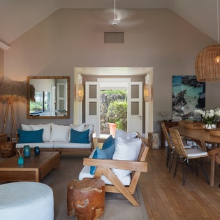 living-room-gustavia-view-track2
