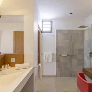 bathroom-4-loukoko-track2
