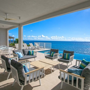 4-Aqua-OutsideSeating