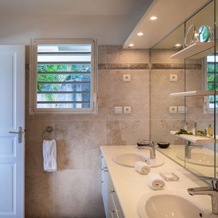 Bathroom at WV MLA, Marigot, St. Barthelemy