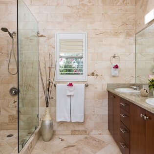 bathroom-1-reef-pearl-track2