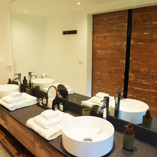 bathroom-1-luffy-track2