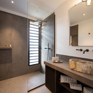 bathroom-3-maud-track1